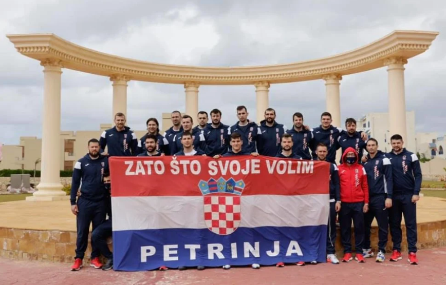 BRAVO, DEČKI Hrvatski rukometaši iz Egipta poručili: Zato što svoje volim - Petrinja!