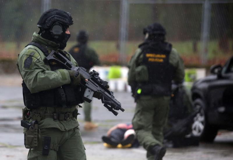 Međunarodna akcija razbijanja kriminalne skupine: Uhićeno više osoba diljem Hrvatske zbog krijumčarenja droge i oružja