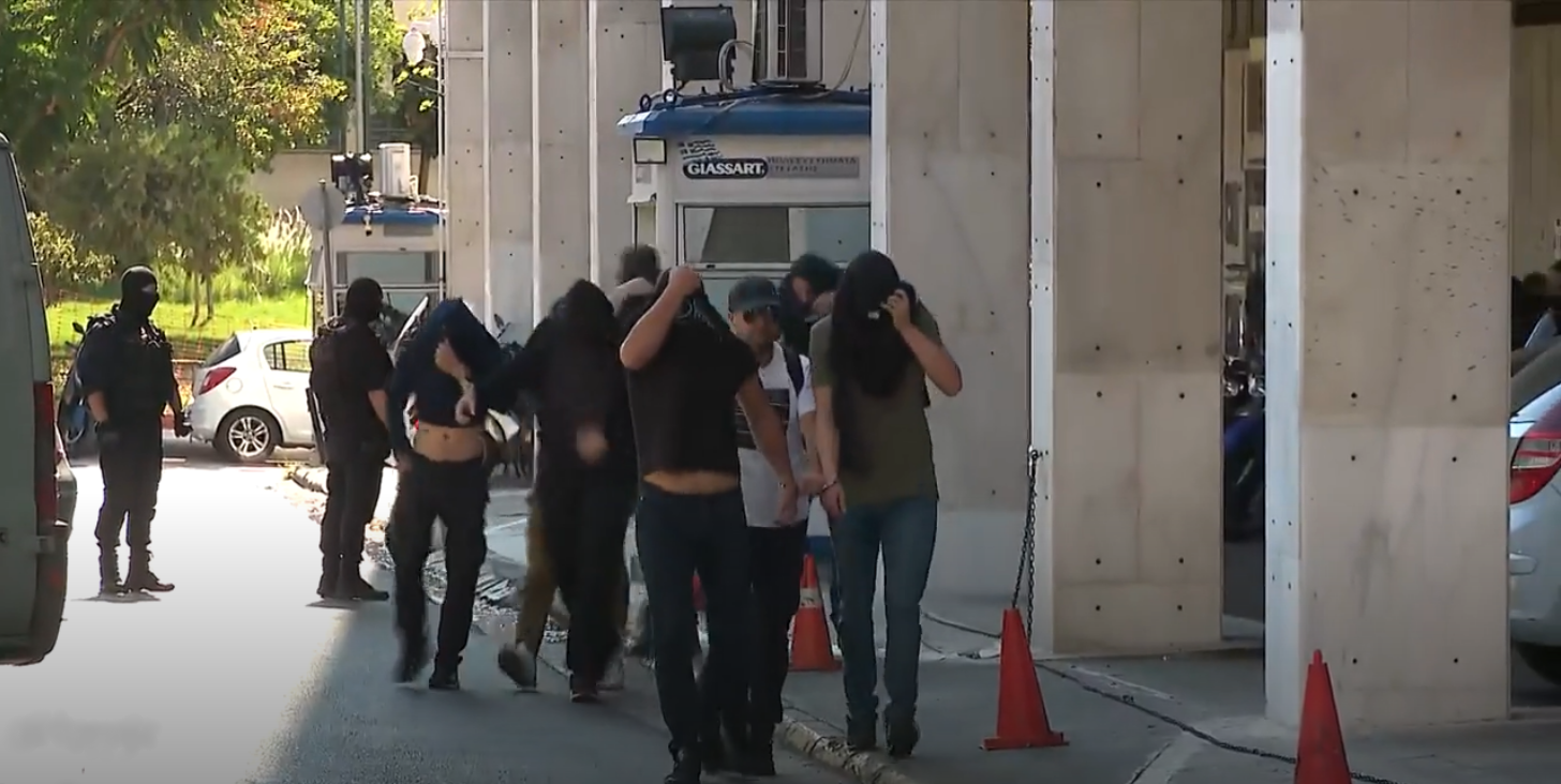 Grčki odvjetnik Vasilis Noulezas najavljuje zahtjeve za puštanjem hrvatskih navijača iz pritvora u Grčkoj