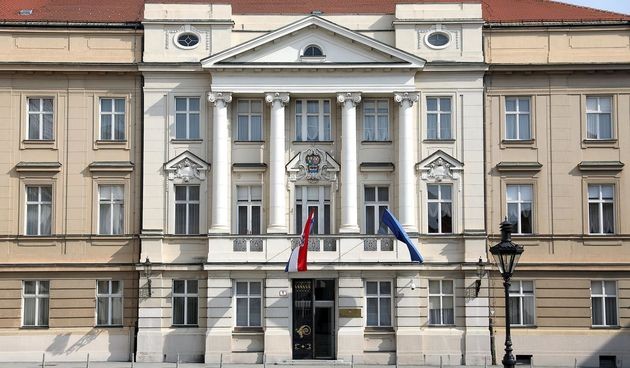 21. veljače 1991. godine na snagu je stupila Rezolucija o prihvaćanju postupaka za razdruženje SFRJ