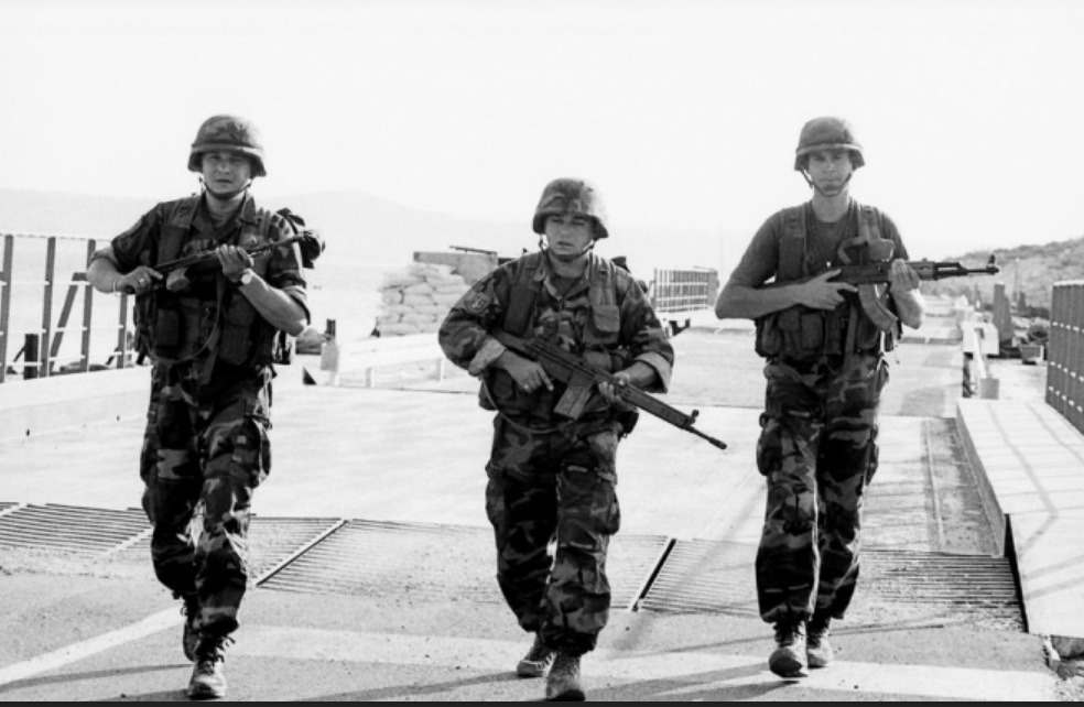 ‘TUČEMO IH CELI DAN, ALI NE BEŽE! TO SU, BRE, FANATICI!’ Strahovit poraz Arkanovaca u borbi ‘prsa u prsa’