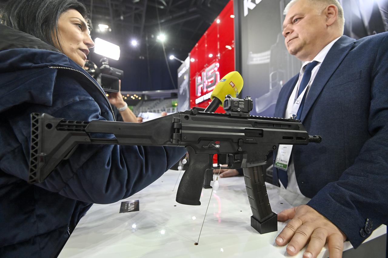 Hrvati predstavili novu vojnu kacigu: 'Prvi na svijetu ponudili jednu takvu zaštitu', evo čemu služi