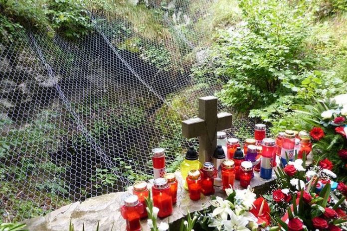 Glasnović kod Husine jame – Partizansko-četničke horde počinile su aristocid nad Hrvatima