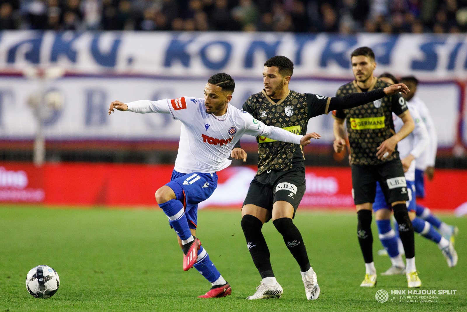 SUPERSPORT HNL Ništa od velikog pritiska na Dinamo: Hajduk u ludoj utakmici na Poljudu, punoj preokreta remizirao s Istrom