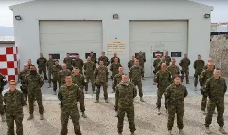 HRVATSKI VOJNICI U AFGANISTANU PROSLAVILI USKRS Pogledajte uskršnju čestitku koju su poslali obiteljima u Hrvatskoj
