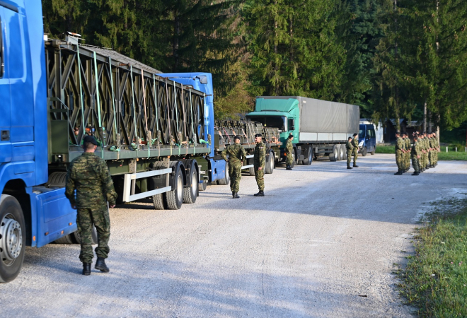 Pogledajte što Hrvatska vojska prevozi u Sloveniju: Lansirni most prvi put izvan granica Lijepe Naše