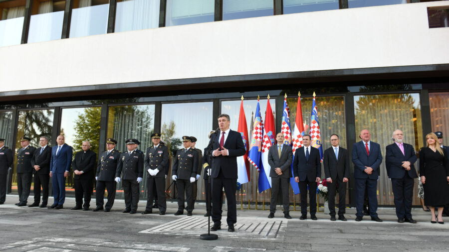 Milanović: Događaju se velike promjene, treba ostati svoj na svome