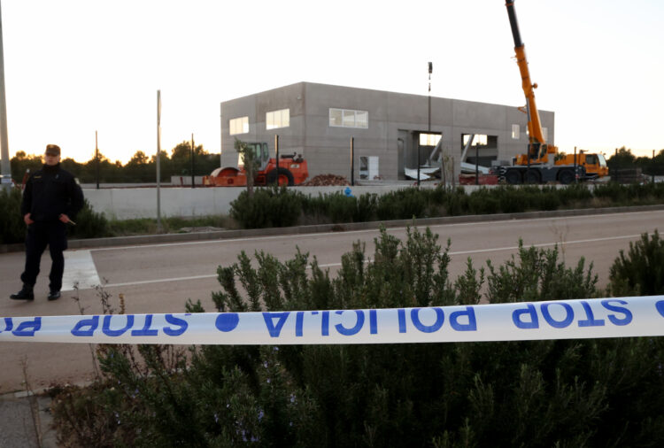 U šibenskoj Industrijskoj zoni Podi urušio se krov hale u izgradnji, jedna osoba poginula