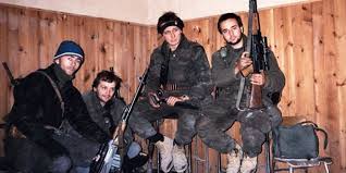 LEGENDARNI VUKOVARSKI HOS-ovac: ‘Nismo jurcali po Vukovaru uzvikujući ‘ZDS’. Zastavu HOS-a kupio sam iz inata’