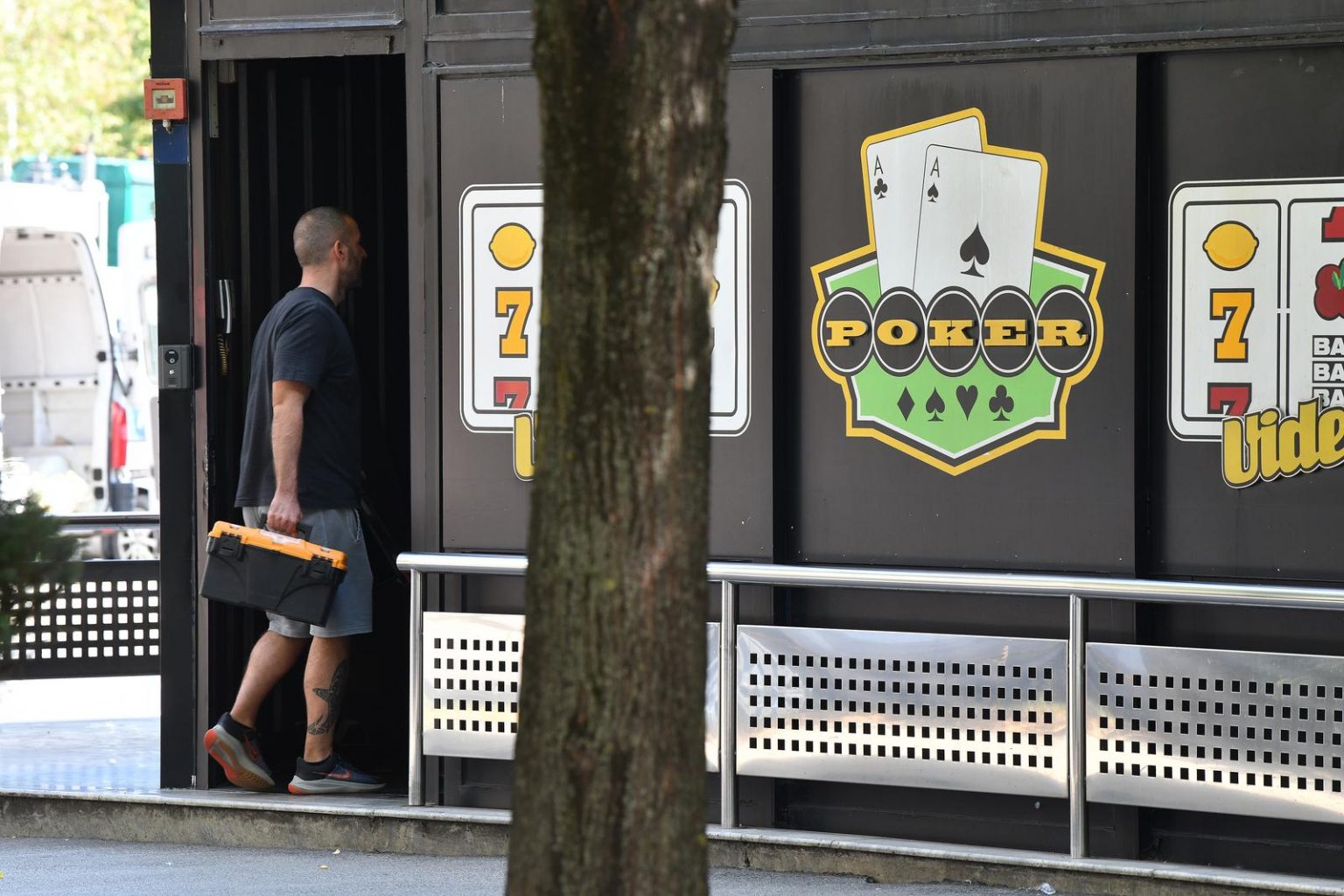 Uhićena su dvojica napadača na zaštitara