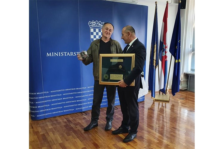 TAJNA SNIMKA IZ MINISTARSTVA HRVATSKIH BRANITELJA: Ilija Vučemilović, čelnik veterana 'Tigrova' optužio Tomu Medveda za veleizdaju!