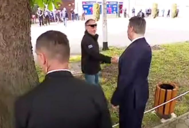 VETERAN ZAGRMIO: ‘Milanović je jedini političar koji ima mu*a…’ OTKRIO POZADINU SUSRETA: ‘ZAISTA SAM MU TURIO STO KUNA! No, to je nevažno, svi ste prešutjeli jutrošnji incident’