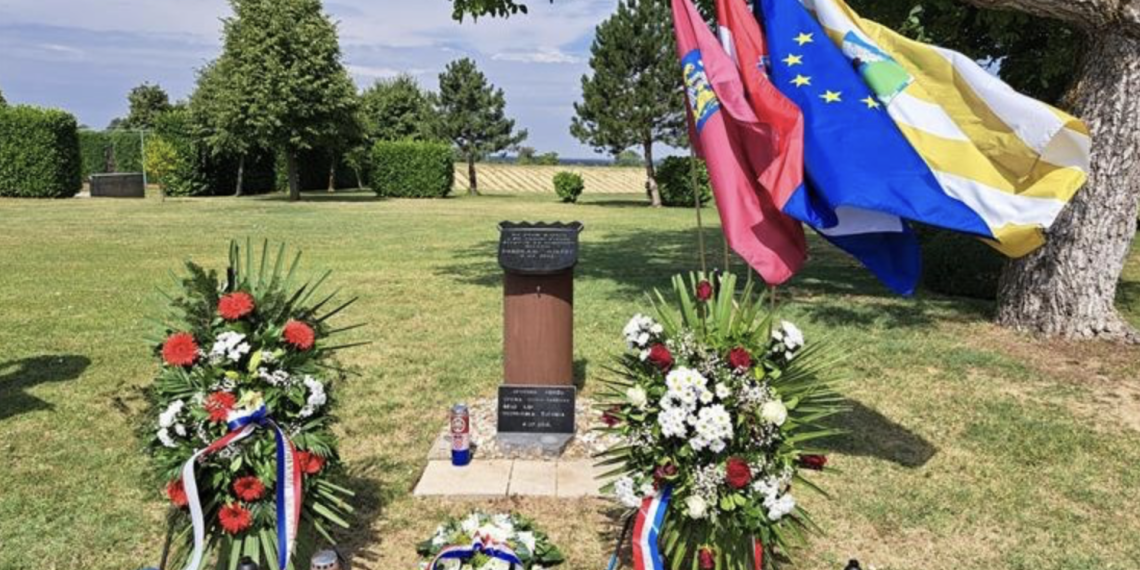 Sjećanje na heroje: Obilježena 34. obljetnica pogibije Gorana Štipaka i Predraga Jurčeca u Iloku