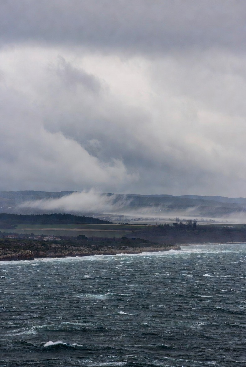 Kiša, jugo i poledica u subotu: Nestabilno vrijeme na kopnu i Jadranu, smirivanje tek početkom tjedna