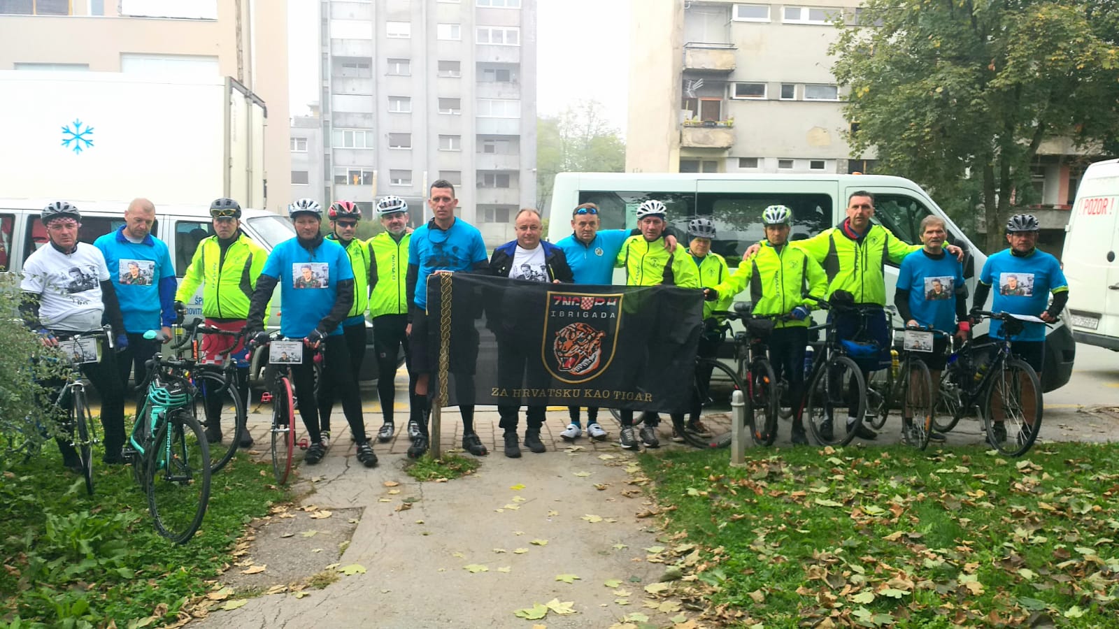 NOVO Biciklistički ultramaraton Ledinac - Trpinjska cesta ( Vukovar ) : U Karlovcu se priključili i " Tigrovi" iz Rakitja