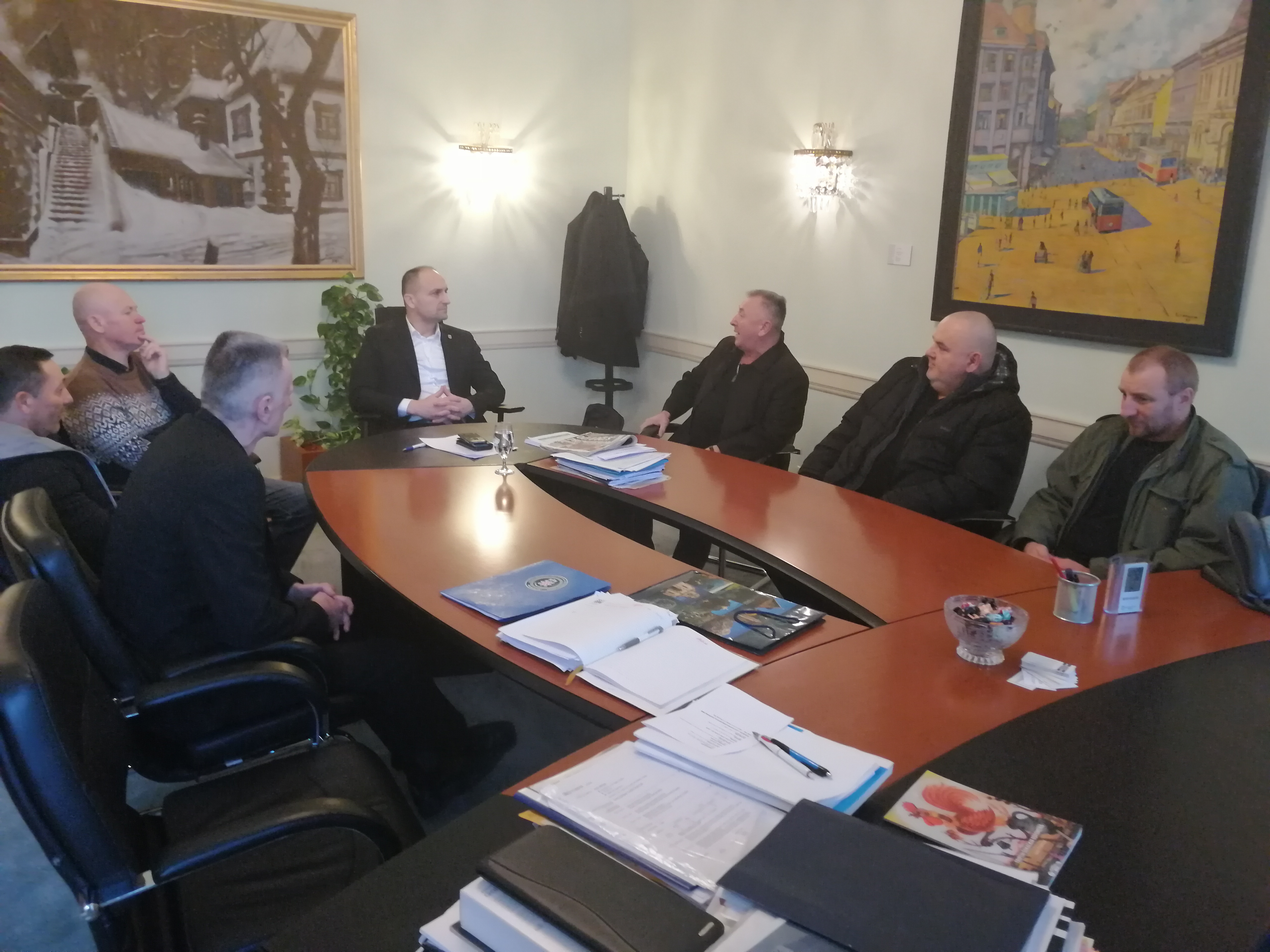 Pripadnici UDHOS-a Baranje, Čepina i Valpovštine obavili radni sastanak sa županom Osječko-baranjske županije, gosp. Ivanom Anušićem