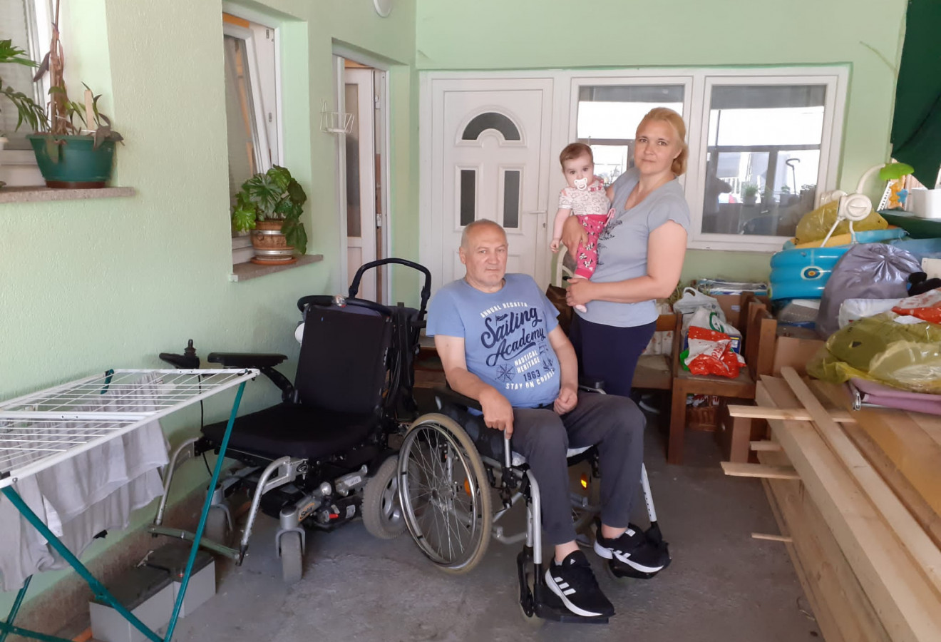 TEŠKOG INVALIDA, SUPRUGU UKRAJINKU I BEBU TJERAJU IZ STANA: Slomit će vas njihova sudbina