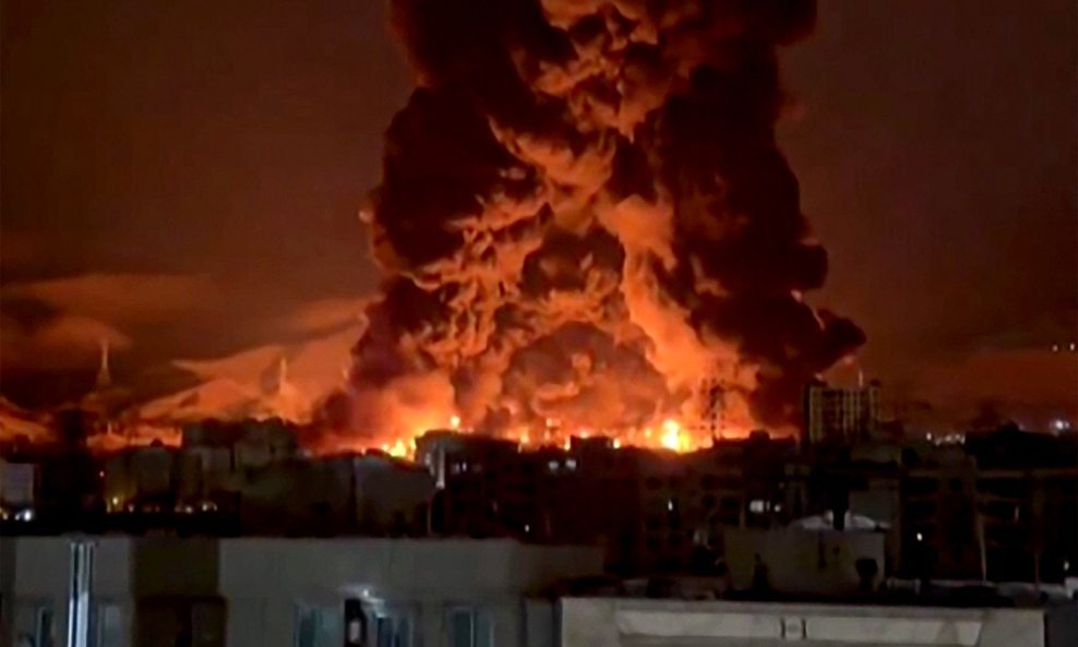 Iran ispunio prijetnju: Naftni kompleks u Kuvajtu planuo nakon napada dronom