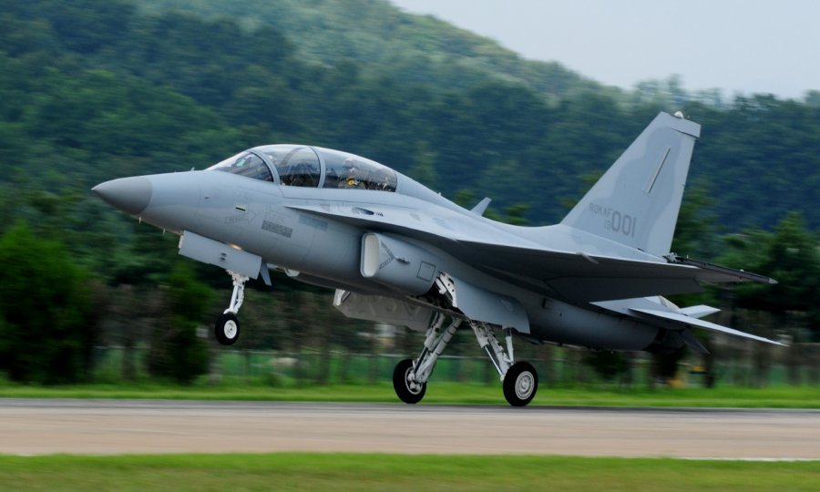 Zbog učestalih preleta ruskih vojnih aviona i švercera droge Irska razmišlja o nabavi presretača, evo koja je letjelica u igri