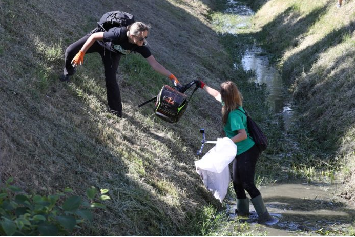 Aktivisti Greenpeaca i Čisteći medvjedići iz potoka Črnomerec izvukli 80 vreća smeća