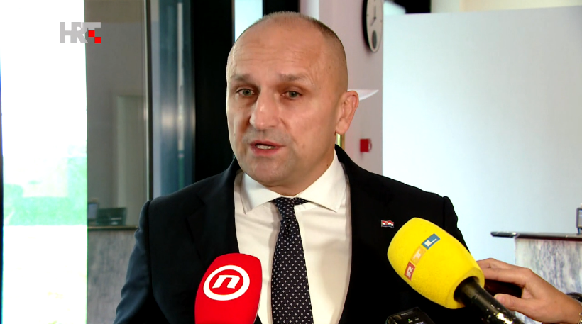 Tihomir Kundid opet neće biti prisutan na Odboru za obranu. Anušić: "Maltretira i mobingira čovjeka koji je heroj Domovinskog rata"