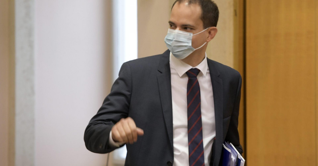 Bliži se ‘Dan D‘ za ovrhe: počinju tri vala naplata, od ovrha će biti izuzete božićnice!