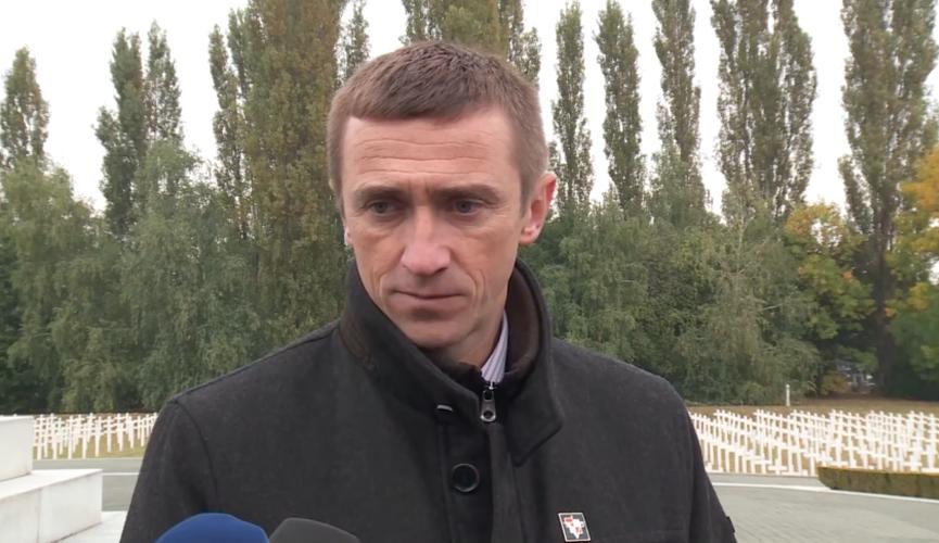 Penava: Netko si je našao da stavi mučene logoraše na stranu i da krene Ustav čitati od kraja