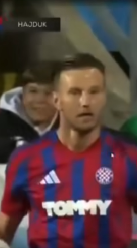 VIDEO Skandal u Jadranskom derbiju: Dječak pljuvao na Rakitića, snimka je zgrozila Hrvatsku