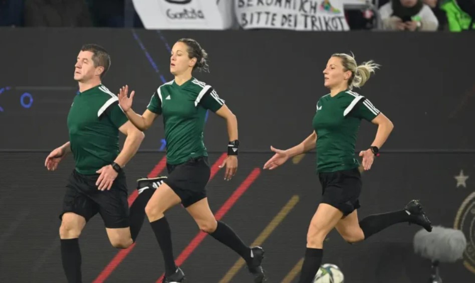 Ivana Martinčić i Sanja Rođak Karšić dijelit će nogometnu pravdu u utakmici četvrtfinala između Francuske i Nizozemske na Europskom prvenstvu žena u Engleskoj