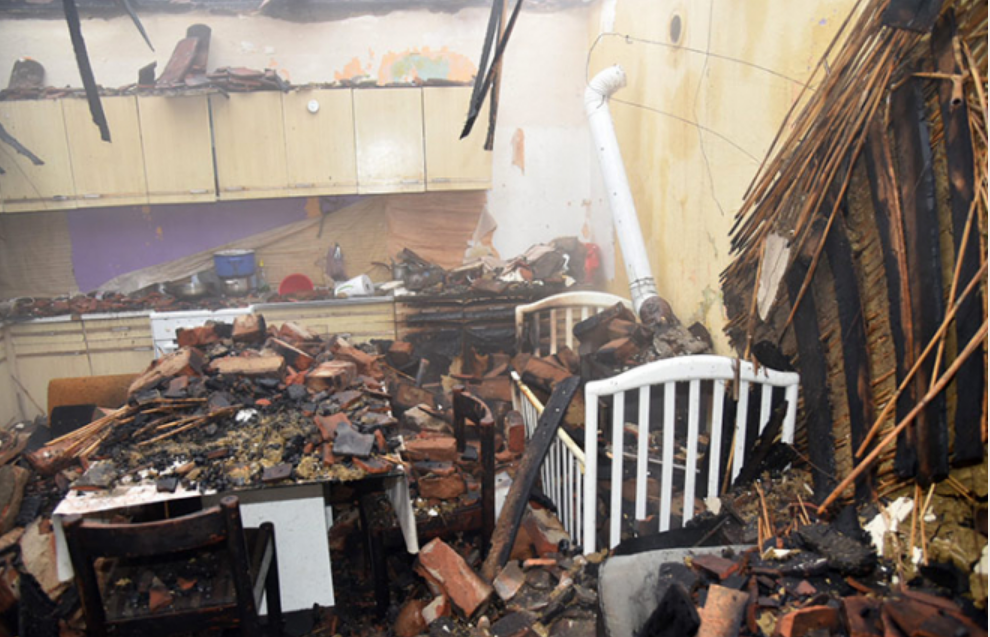 TRAGEDIJA! OBITELJI SA ŠESTERO DJECE IZGORIO DOM: Hitno im treba pomoći, ostali su bez svega