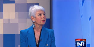 Zakačile se Vučemilović i bivša premijerka, pljušte gadne uvrede: ‘Dežurna alapačo, ovo je jedino po čemu te pamte!‘