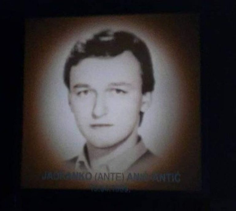 19. travnja 1959. rođen junak HOS-a Jadranko Anić-Antić – ubijen u Vukovaru, njegovo tijelo još nije nađeno