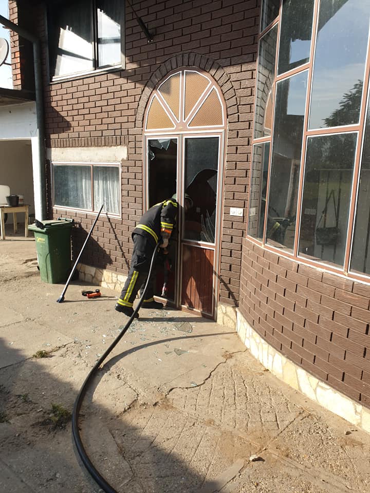 ĐURĐEVAC: Požar na obiteljskoj kući