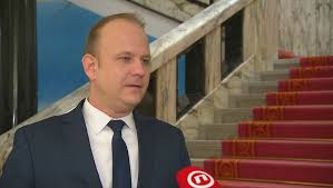 Jakšić: Ovo sa sigurnosnim provjerama postaje ozbiljan spektakl