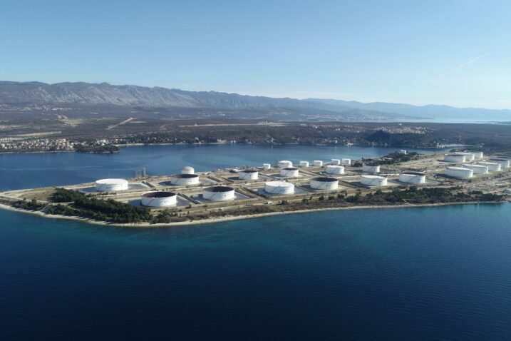 Janaf dobio novu licencu za transport NIS-u, ali na 30 dana. Ispitali smo što slijedi nakon isteka roka