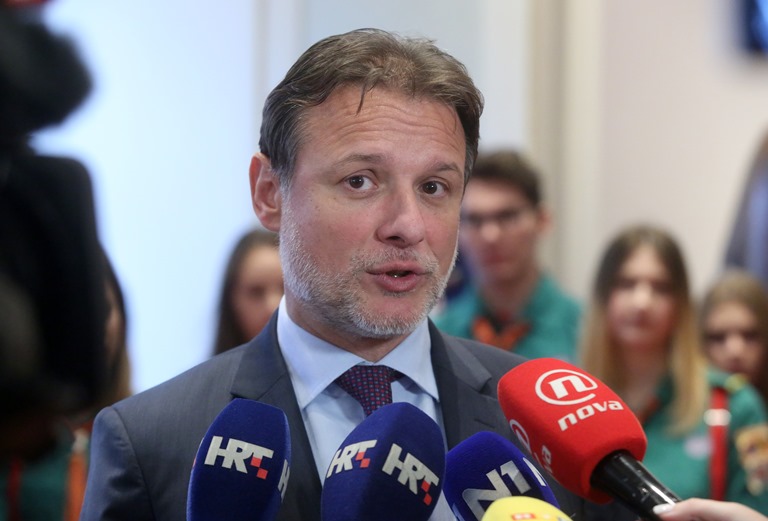 Jandroković osudio napad na kuću zastupnika Zekanovića