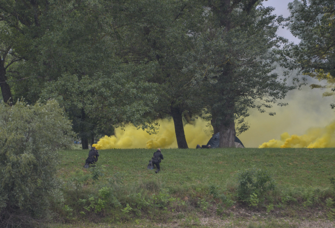 (FOTO) ‘RAT NA JARUNU!’ HV za gledatelje izveo akciju: Napali i zarobili teroriste na otoku