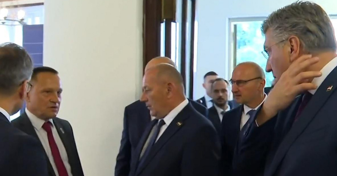 Incident na proslavi Dana HV-a, Mladi Jastreb vikao na organizatore: ‘Sram vas bilo, nećete me ovako ponižavati‘