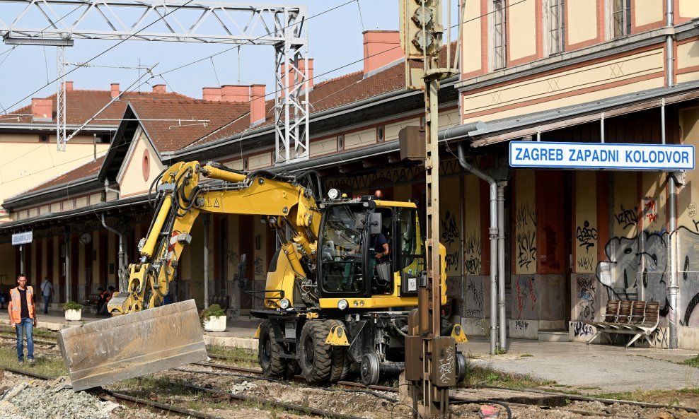 Javna nabava izvan kontrole: Velike rjeđe pod povećalom, male nitko nije dirao 10 godina!