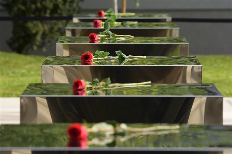 Javni poziv za sufinanciranje izgradnje, postavljanja ili uređenja spomen-obilježja žrtvama stradalim u Domovinskom ratu