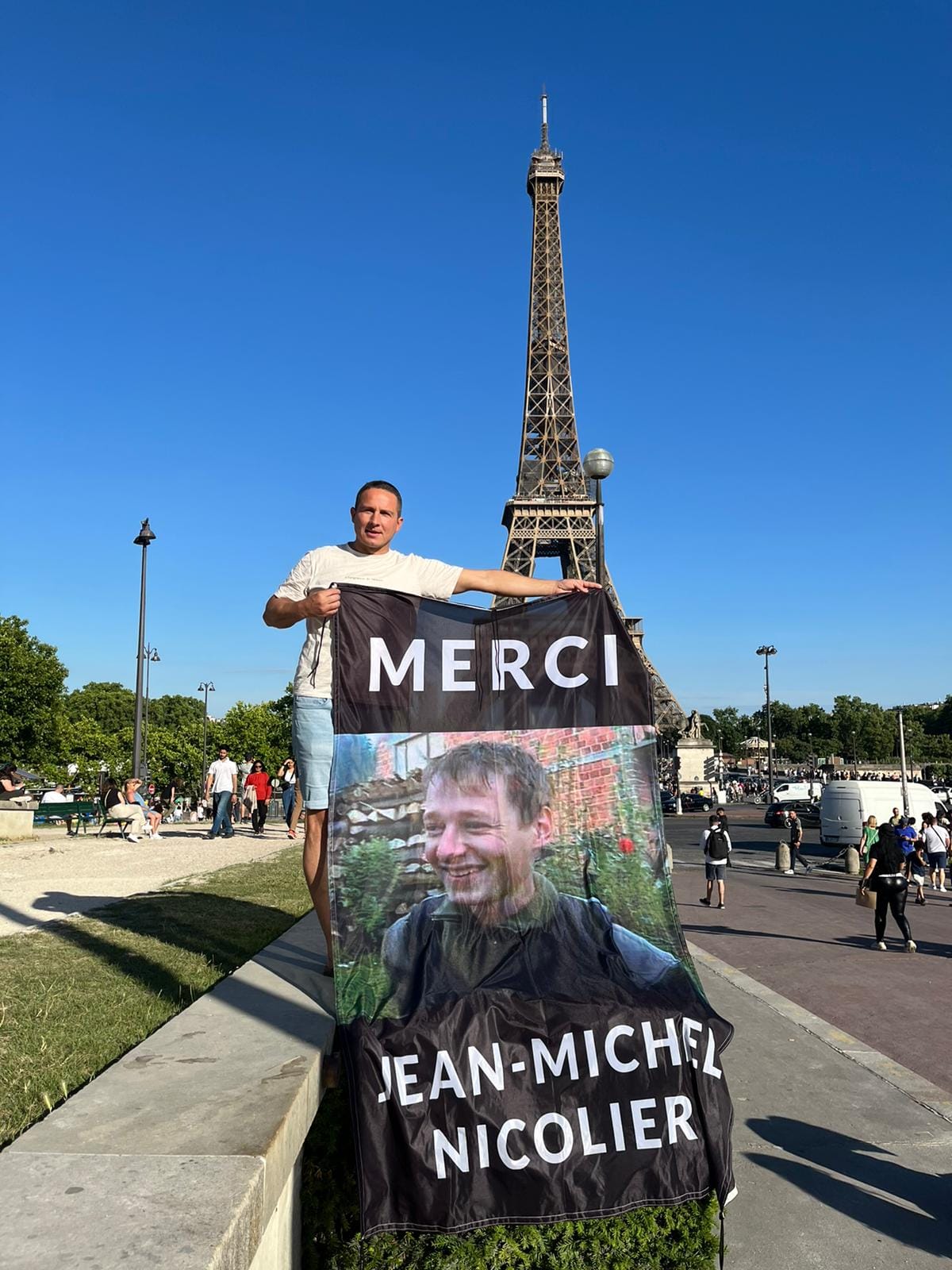 NEK’ FRANCUSKA VIDI KAKVOGA JE SINA IZGUBILA! Hrvat Parizu otkrio Jean Michela koji je za Hrvatsku dao život