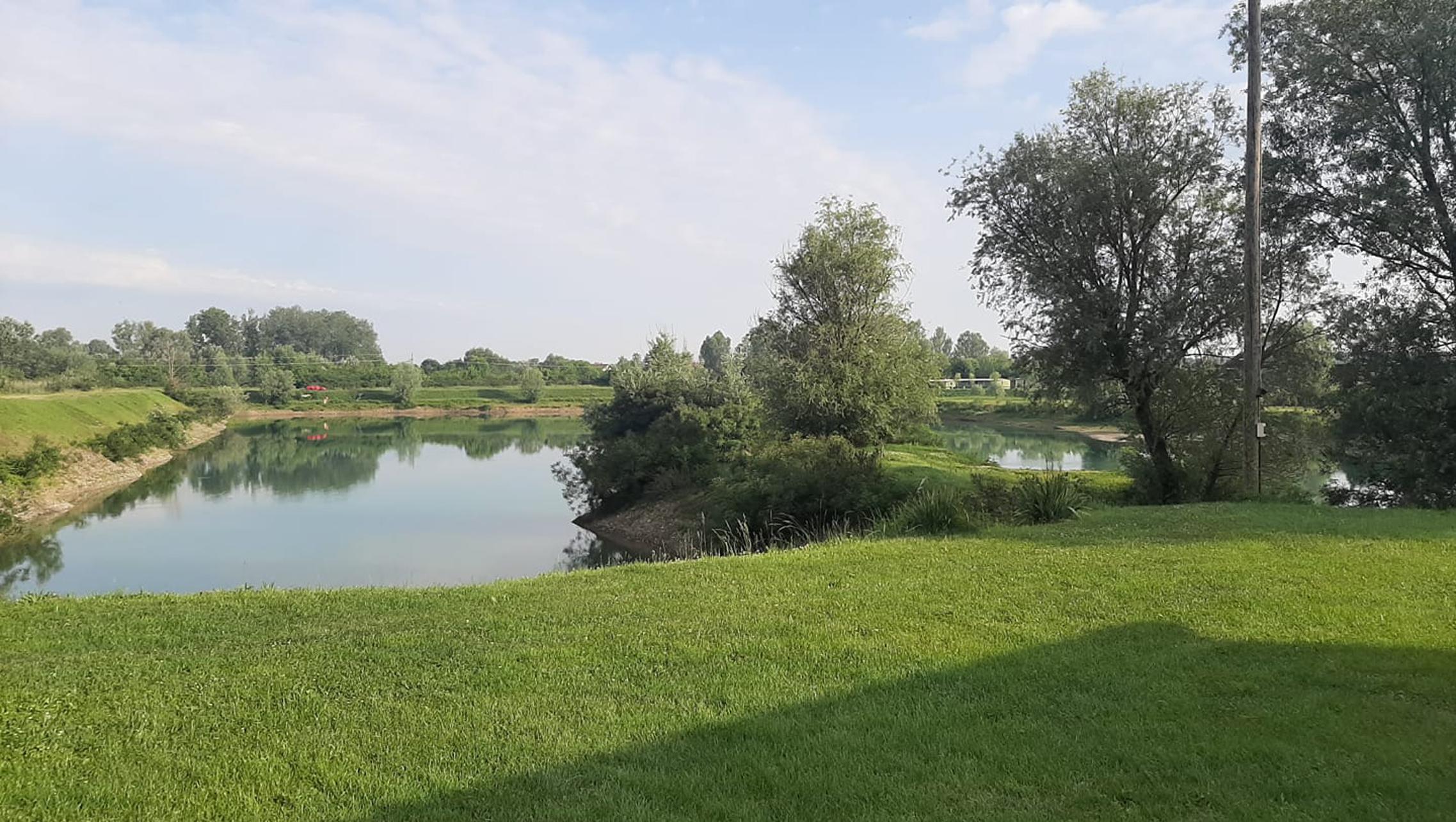 Velika tragedija u Slavoniji: Utopila se 18-godišnjakinja, pronađena je na dubini od šest metara