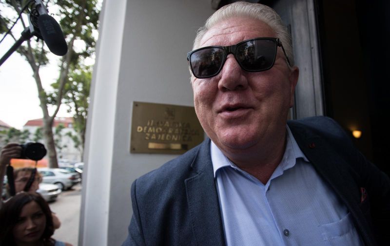 Josip Đakić je neuništiv. Poslije svih afera, po peti put  je izabran za šefa HVIDRA-e