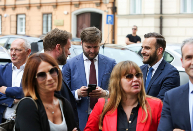 ALADROVIĆ LETI IZ VLADE? NIŠTA MU NIJE SMIJEŠNO! Plenković traži njegovu zamjenu po hitnom postupku