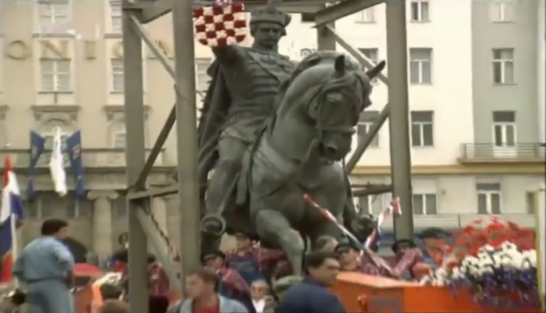 16. listopada 1990. Ponovno postavljen spomenik banu Josipu Jelačiću