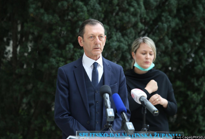 MEDICINSKE SESTRE DOŠLE NA ISPOMOĆ U KBC SPLIT: Ravnatelj Meštrović: ‘Bolnica ima premali broj sestara u odnosu na broj ugovorenih postelja’