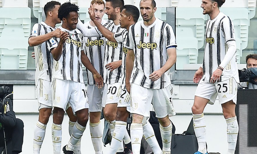 SERIE A  Juventus u dramatičnom derbiju pobijedio Inter i ostao u borbi za Ligu prvaka, Brozović pocrvenio,   Perišić skrivio penal