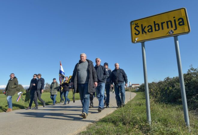 KOLONA SJEĆANJA PROĆI ĆE I KROZ ŠKABRNJU: Ministri i brojni branitelji položiti će vijence za sve one koji su život izgubili u otporu agresoru
