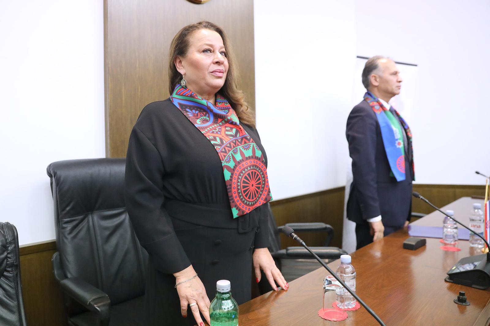 PROCURILA SNIMKA    Kajtazi fizički napao  na predsjednicu Saveza Roma Kali Sara Suzanu Krčmar: ‘Skočio je na nju…’