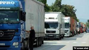 Na granici sa Srbijom kamioni čekaju po sedam sati